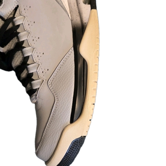 Air Jordan Flight Origin 2 Wolf Grey US Men's 10.5 (EUC) - Picture 5 of 17